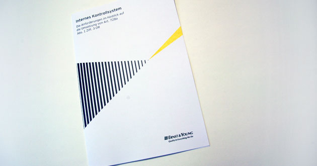 /abdesign/work-a/EY/mainColumnParagraphs/03/image/EY_NEWVISUAL_flyer_1.jpg